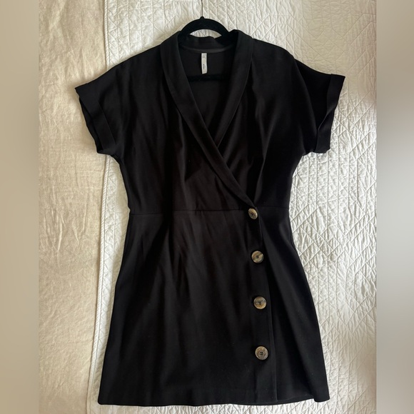 Mango mini black buttoned dress - Picture 2 of 9